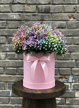 Цветочная композиция из Гипсофила и Розы в шляпной коробке в Рябово