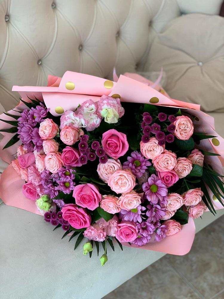 Букет цветов из: Хризантемы, Розы и Лизиантусы в Рябово