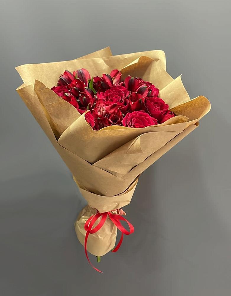 Букет цветов из: Альстромерии и Розы в Рябово