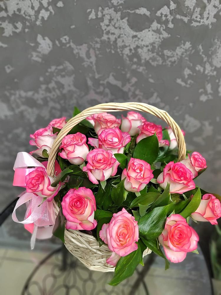 Цветочная композиция из Розы в корзине в Рябово