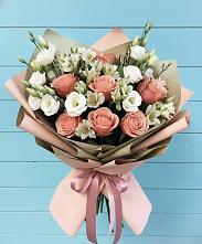 Букет цветов из:  Розы, Альстромерии и Лизиантусы #REPLACE_PRED# Рябово