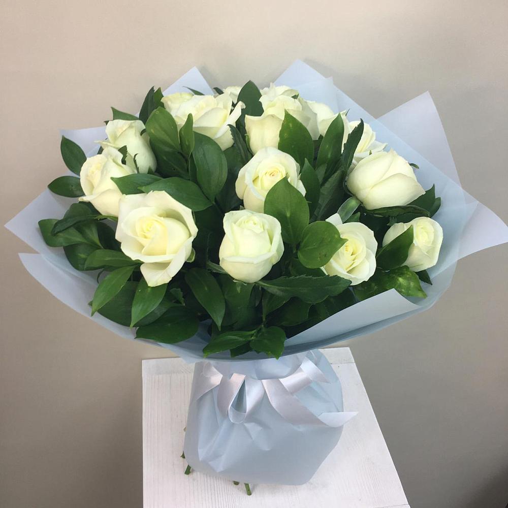 Букет 15 Белых роз Проуд в Рябово