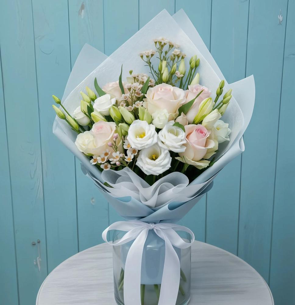 Букет цветов из: Розы и Лизиантусы в Рябово