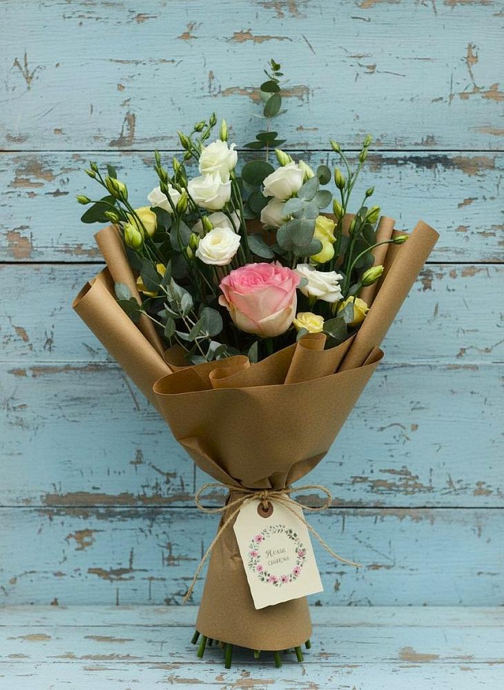 Букет цветов из: Розы и Лизиантусы в Рябово