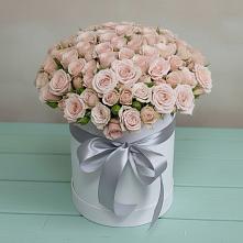 Цветочная композиция из Розы в шляпной коробке в Рябово