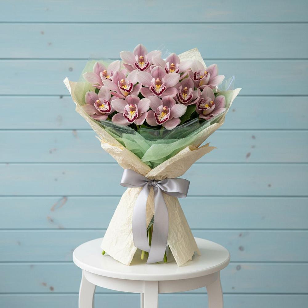 Букет цветов из: Орхидеи и Розы в Рябово