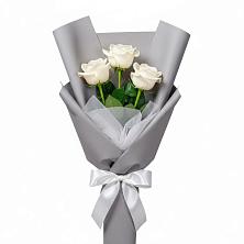 Букет 3 белые розы в Рябово