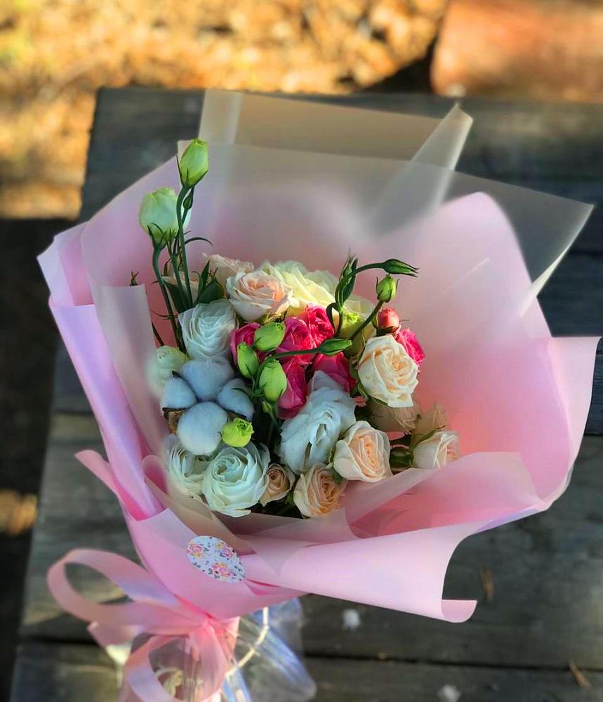 Букет цветов из: Розы и Лизиантусы в Рябово