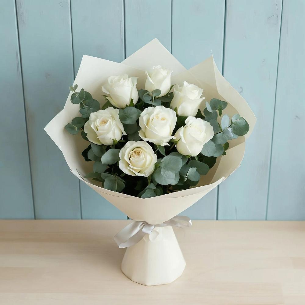 Букет Белые розы в Эвкалипте в Рябово