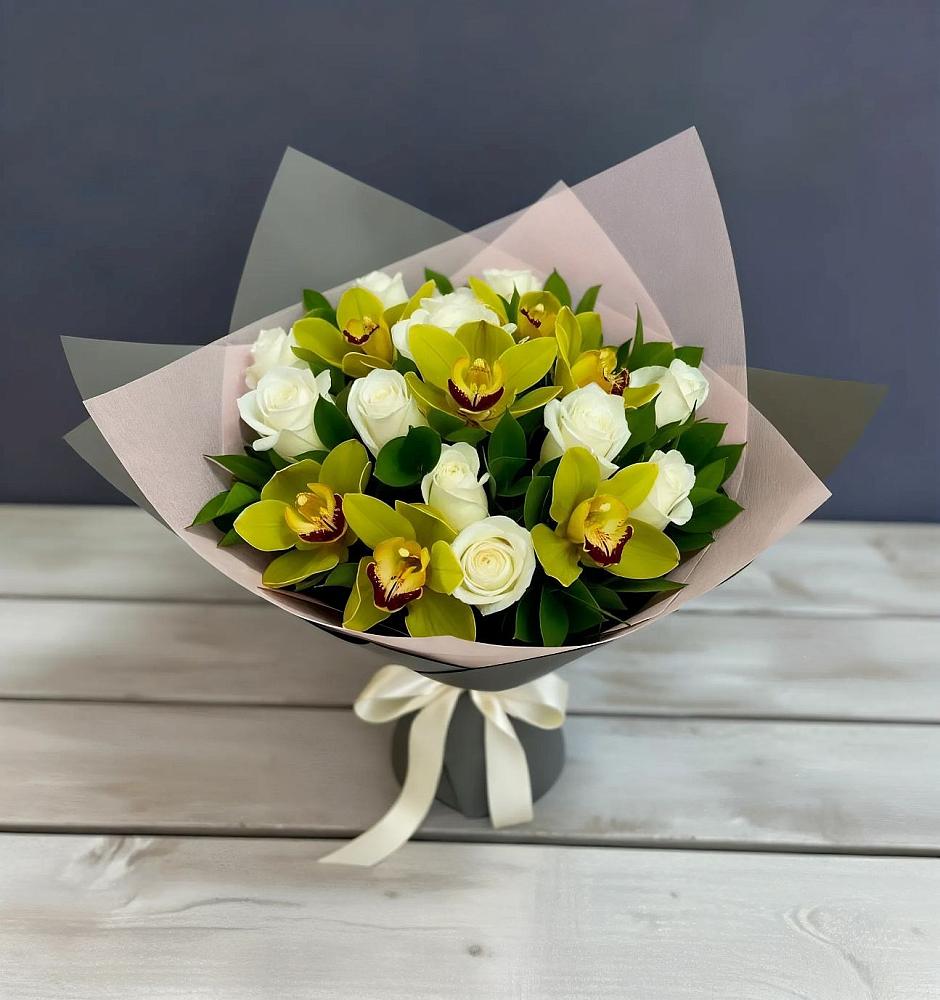 Букет цветов из: Орхидеи и Розы в Рябово