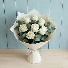 Букет Белые розы в Эвкалипте в Рябово