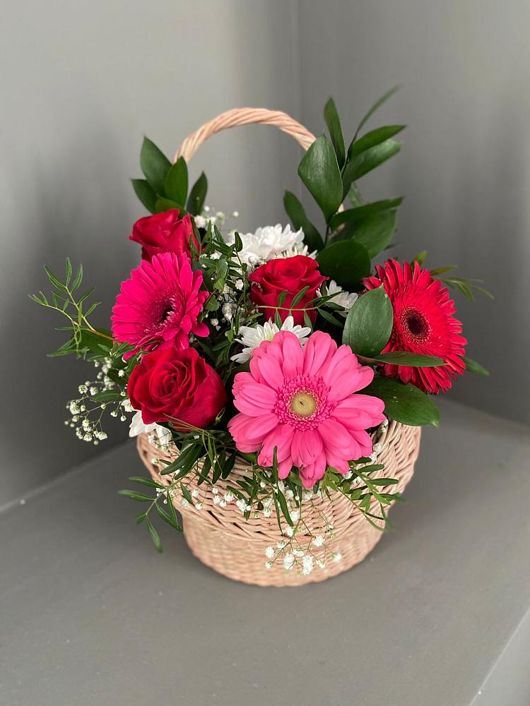 Цветочная композиция из Розы, Хризантемы и Герберы в корзине в Рябово