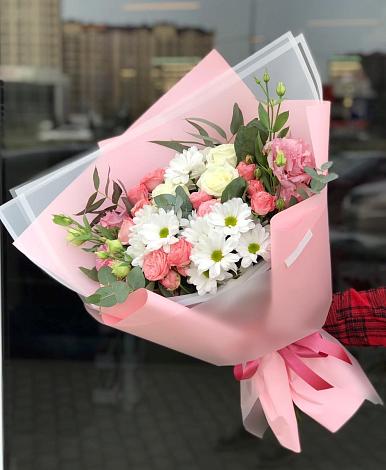 Букет цветов из: Розы, Лизиантусы и Хризантемы в Рябово