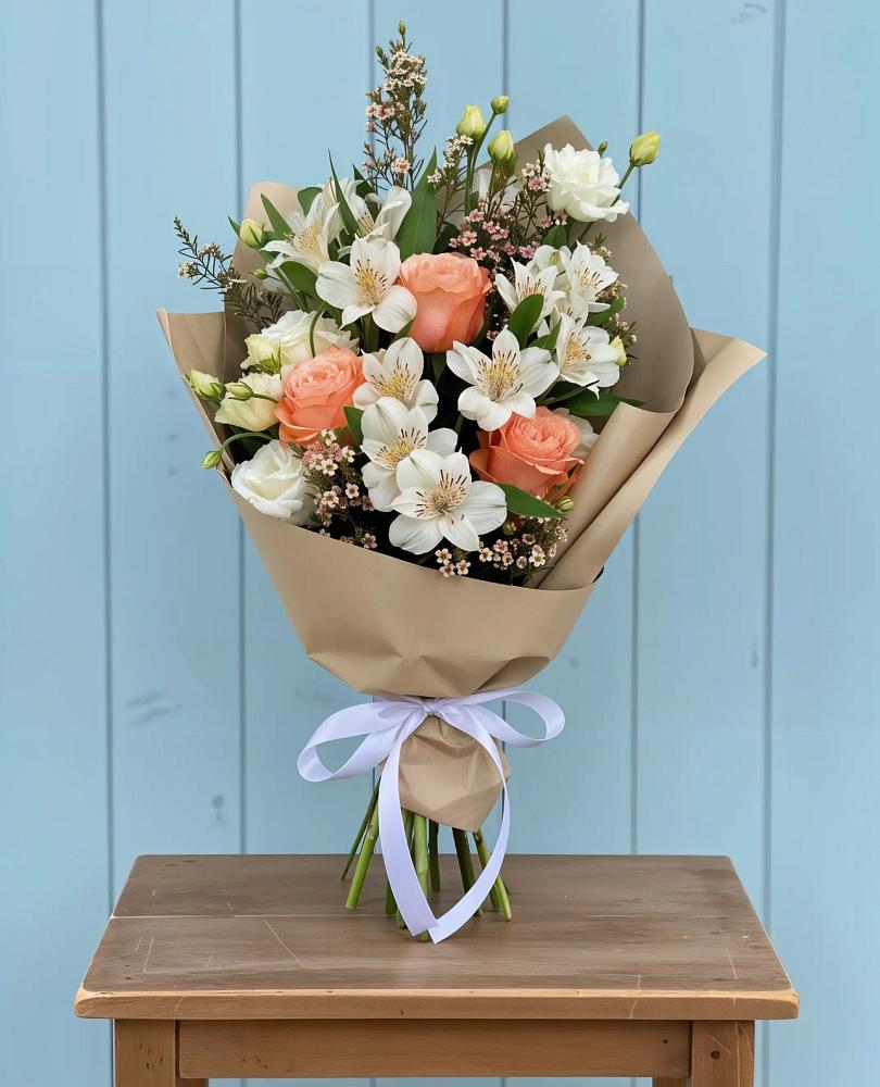 Букет цветов из: Альстромерии, Лизиантусы, Розы и Хризантемы в Рябово