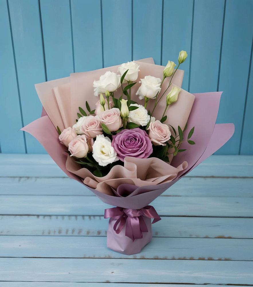 Букет цветов из: Розы и Лизиантусы в Рябово