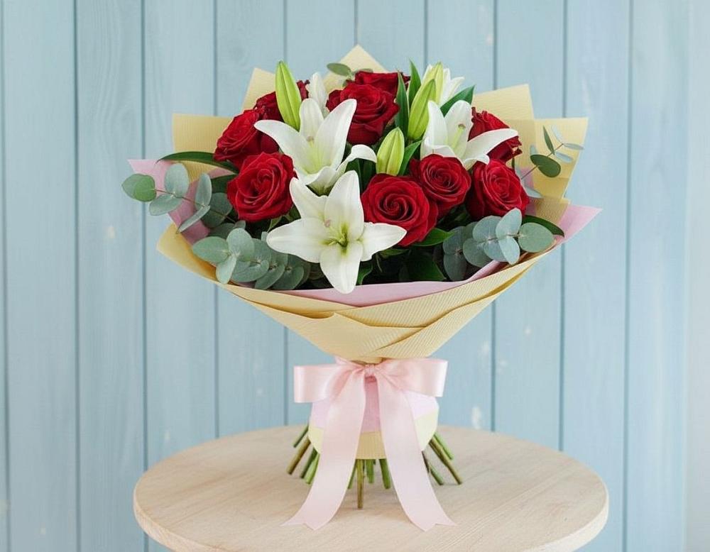 Букет цветов из: Лилии и Розы в Рябово